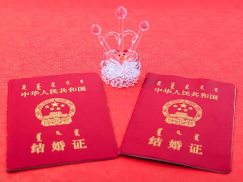 梦见领结婚证是什么意思